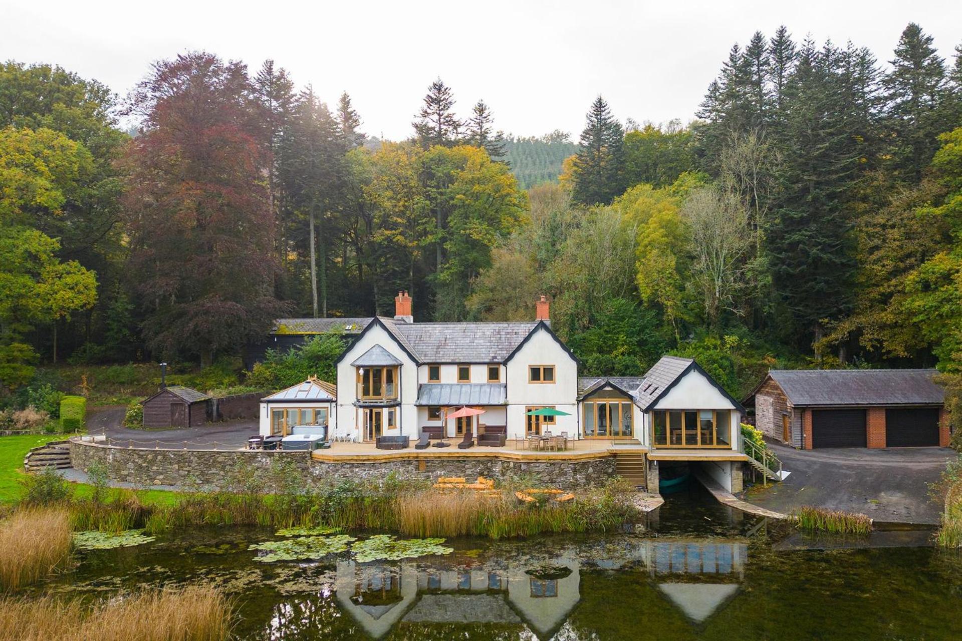 Lake House