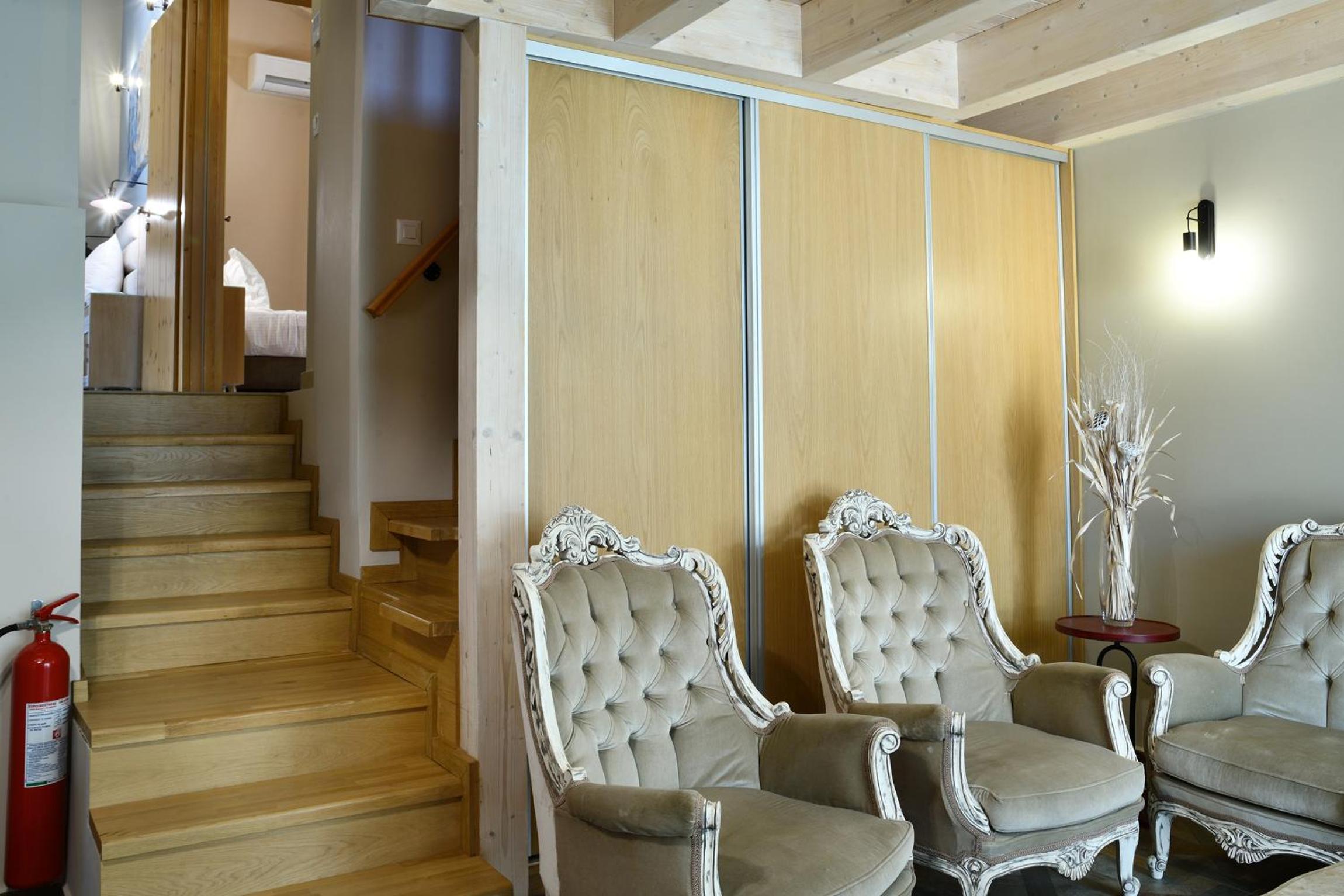 Alexandras's Mansion