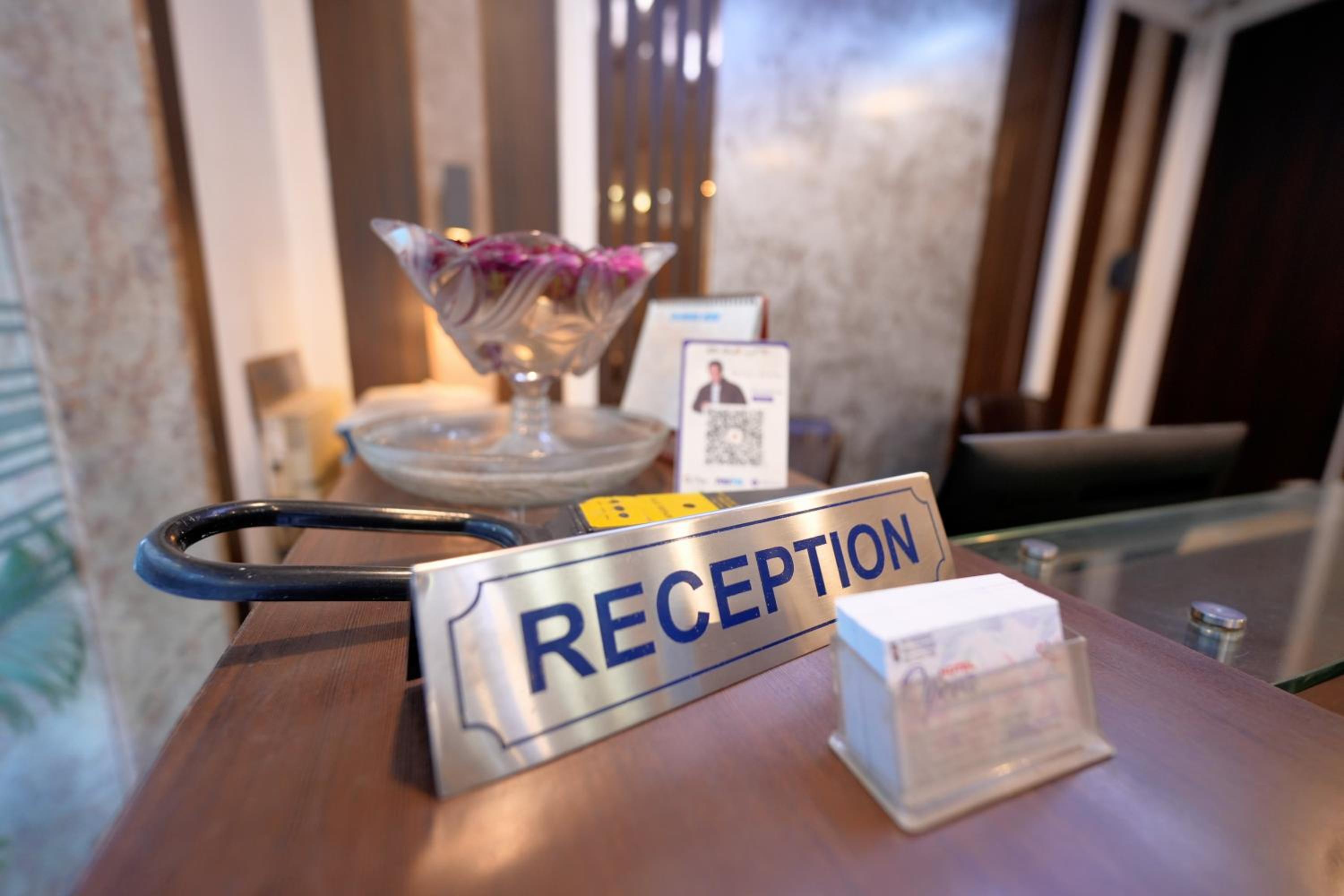 Hotel Opera Delhi Airport