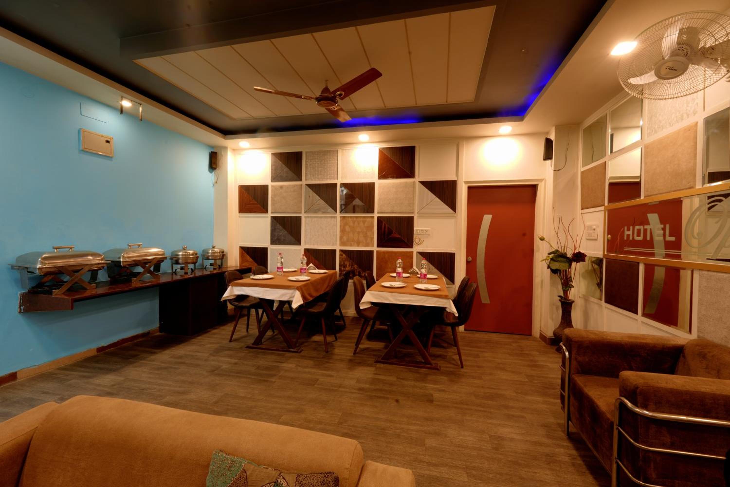Hotel Opera Delhi Airport