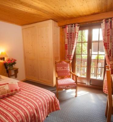 B & B Hôtel Aux Mille Etoiles
