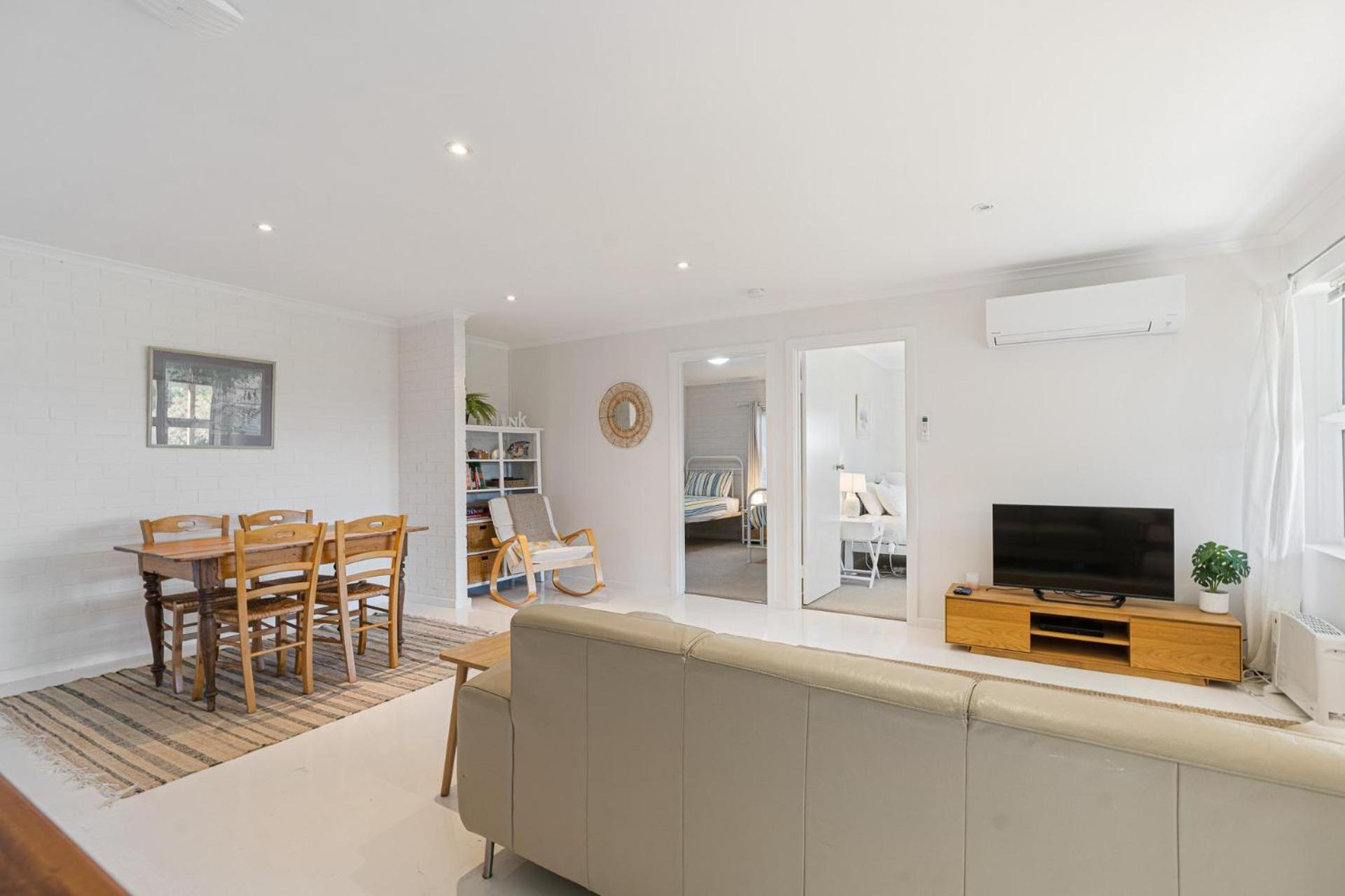 15a and 15b Encounter Crescent, Middleton