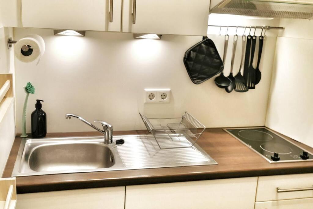 NOVA - Urban Living Studio-Apartment
