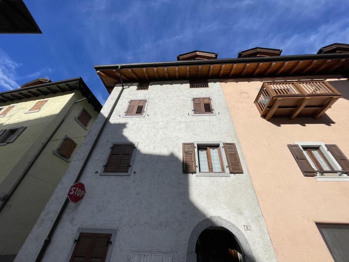 061 Bilocale Mansarda, Carisolo