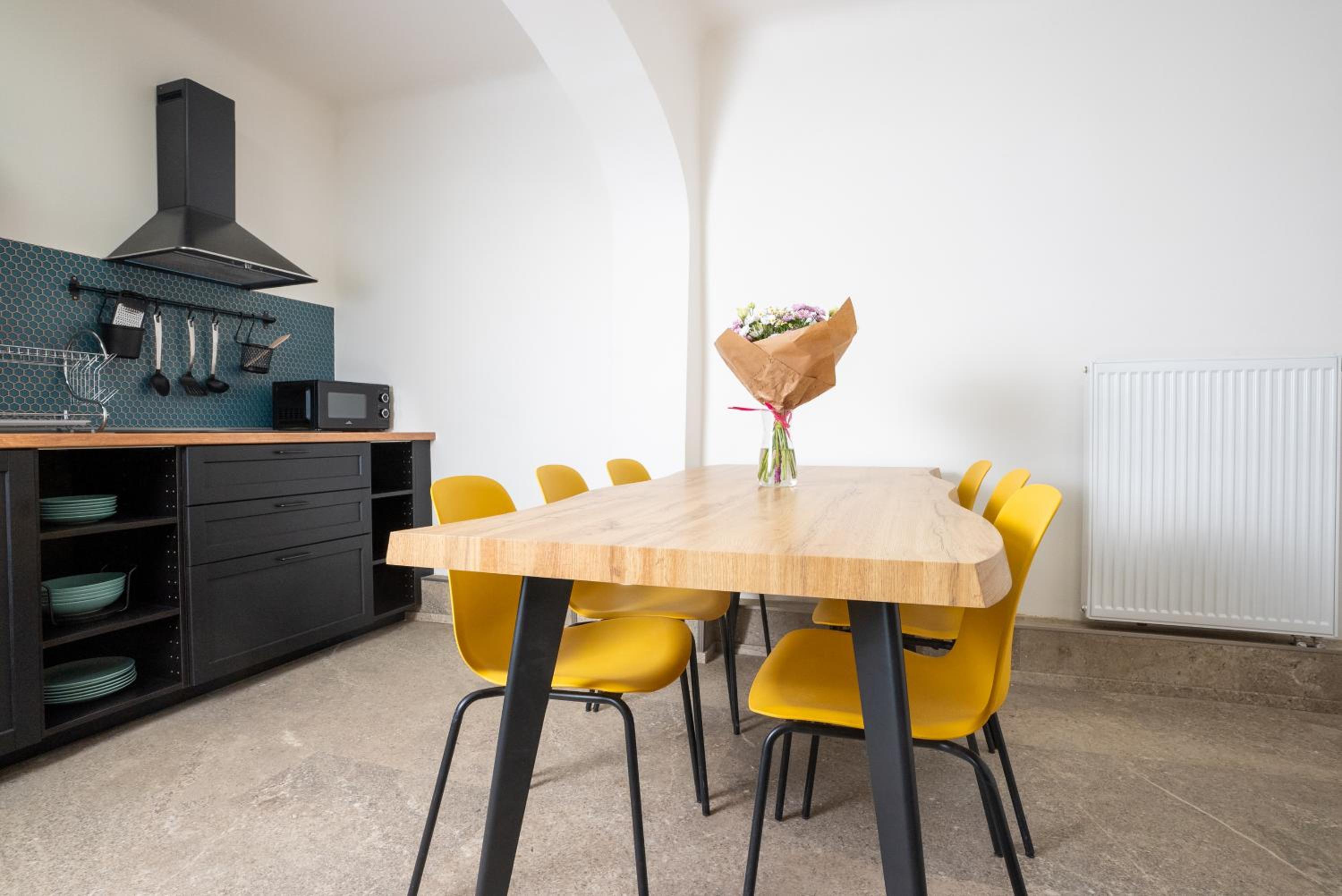 White Wolf House Hostel & Apartments