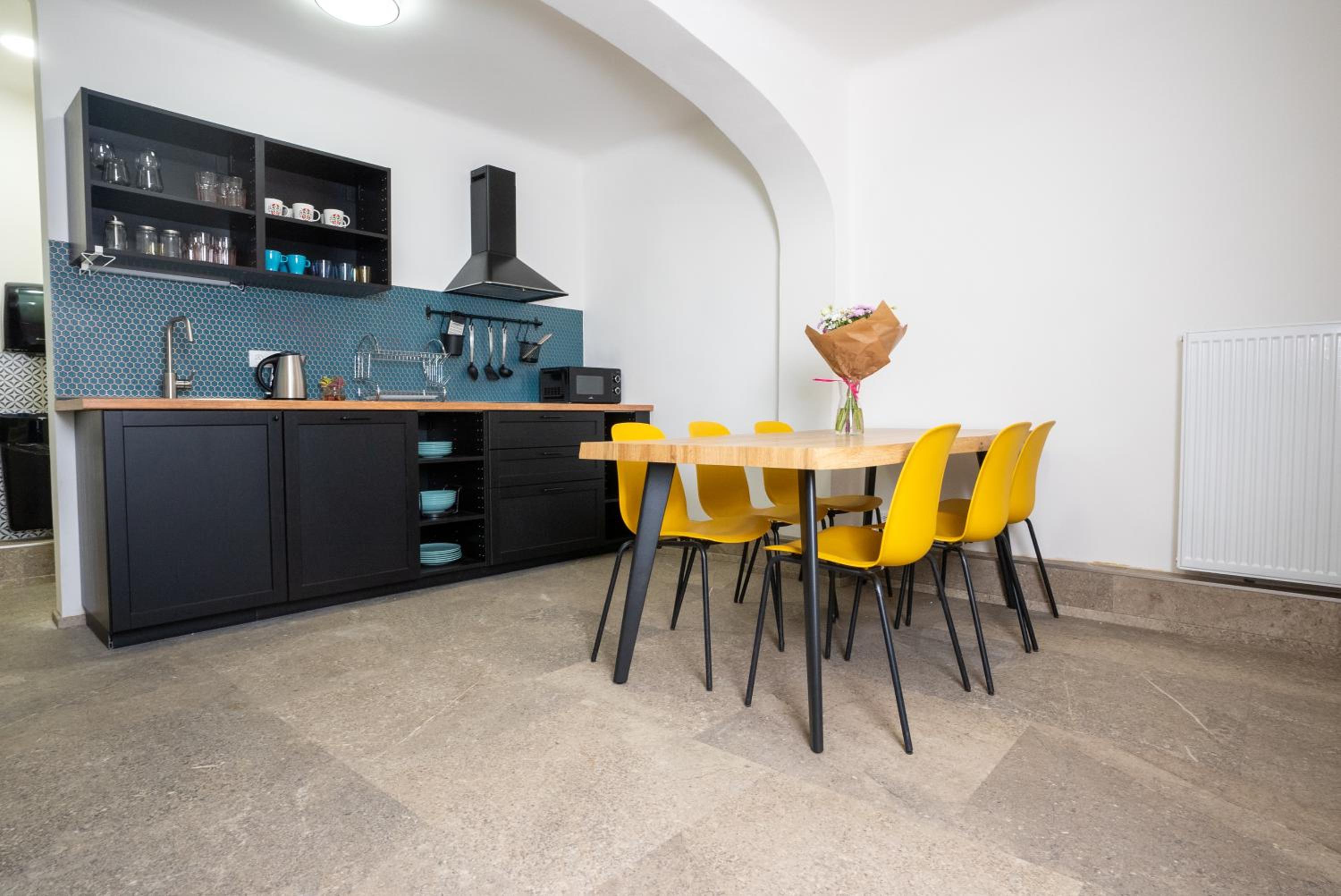 White Wolf House Hostel & Apartments