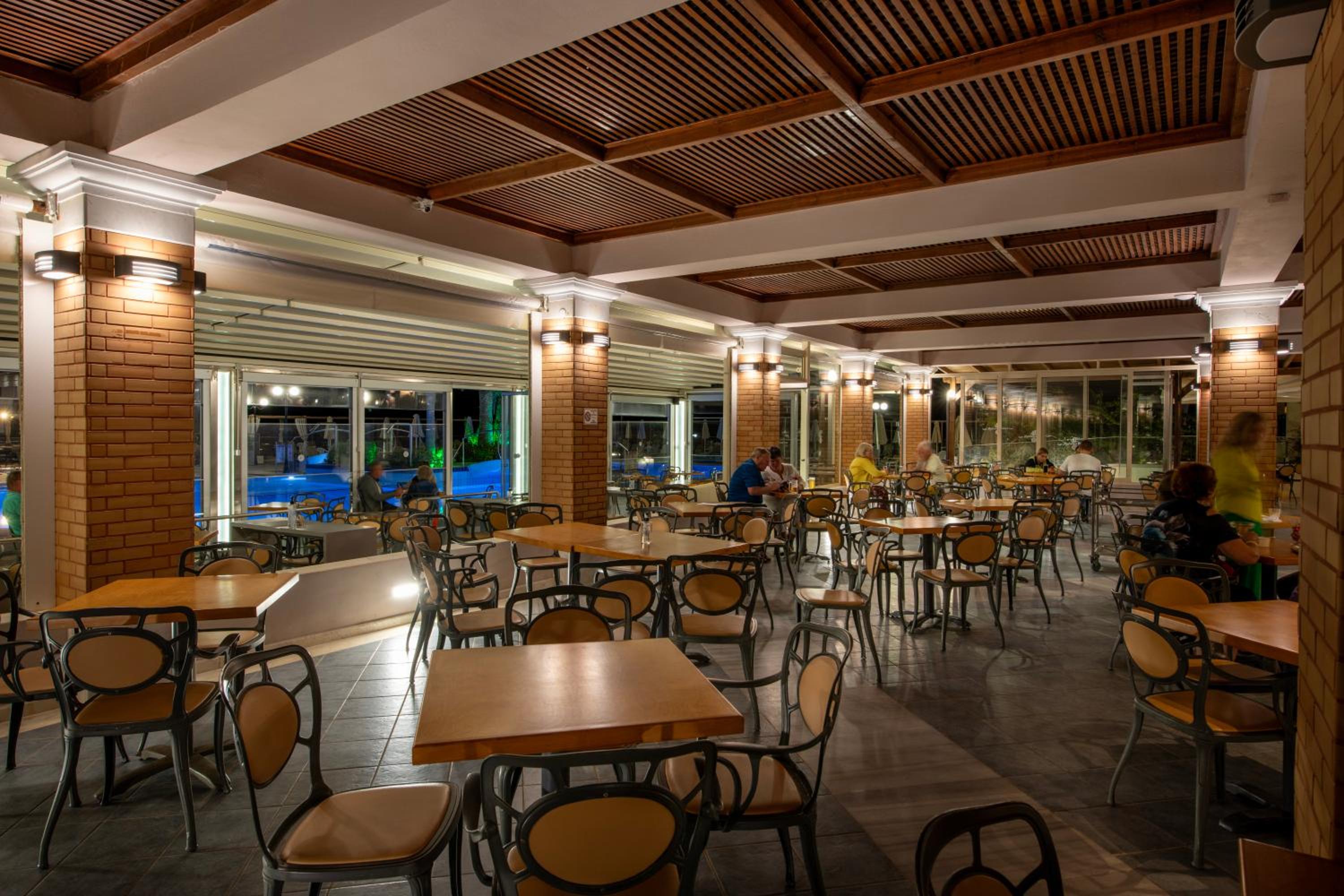 Hydramis Palace Beach Resort