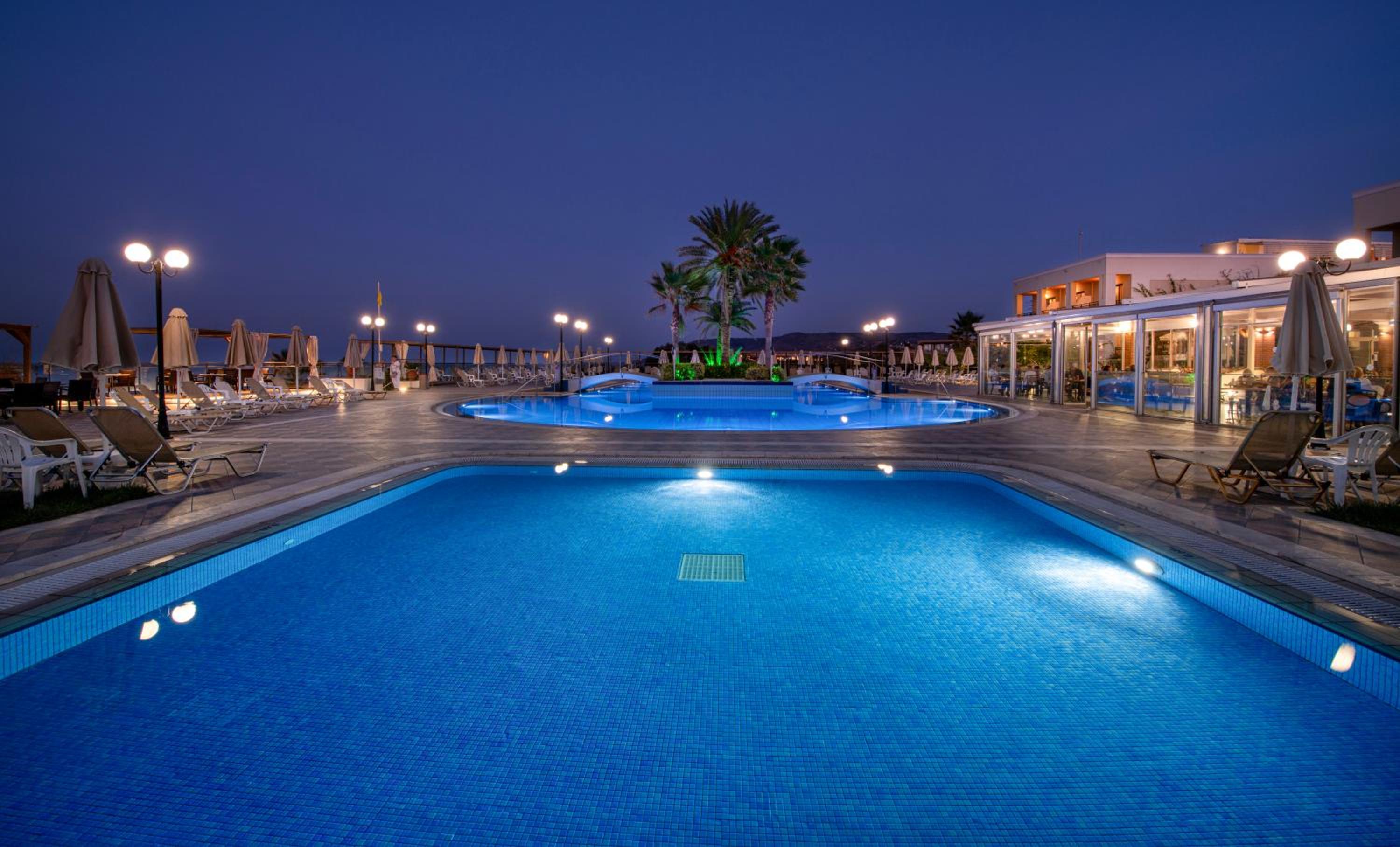 Hydramis Palace Beach Resort