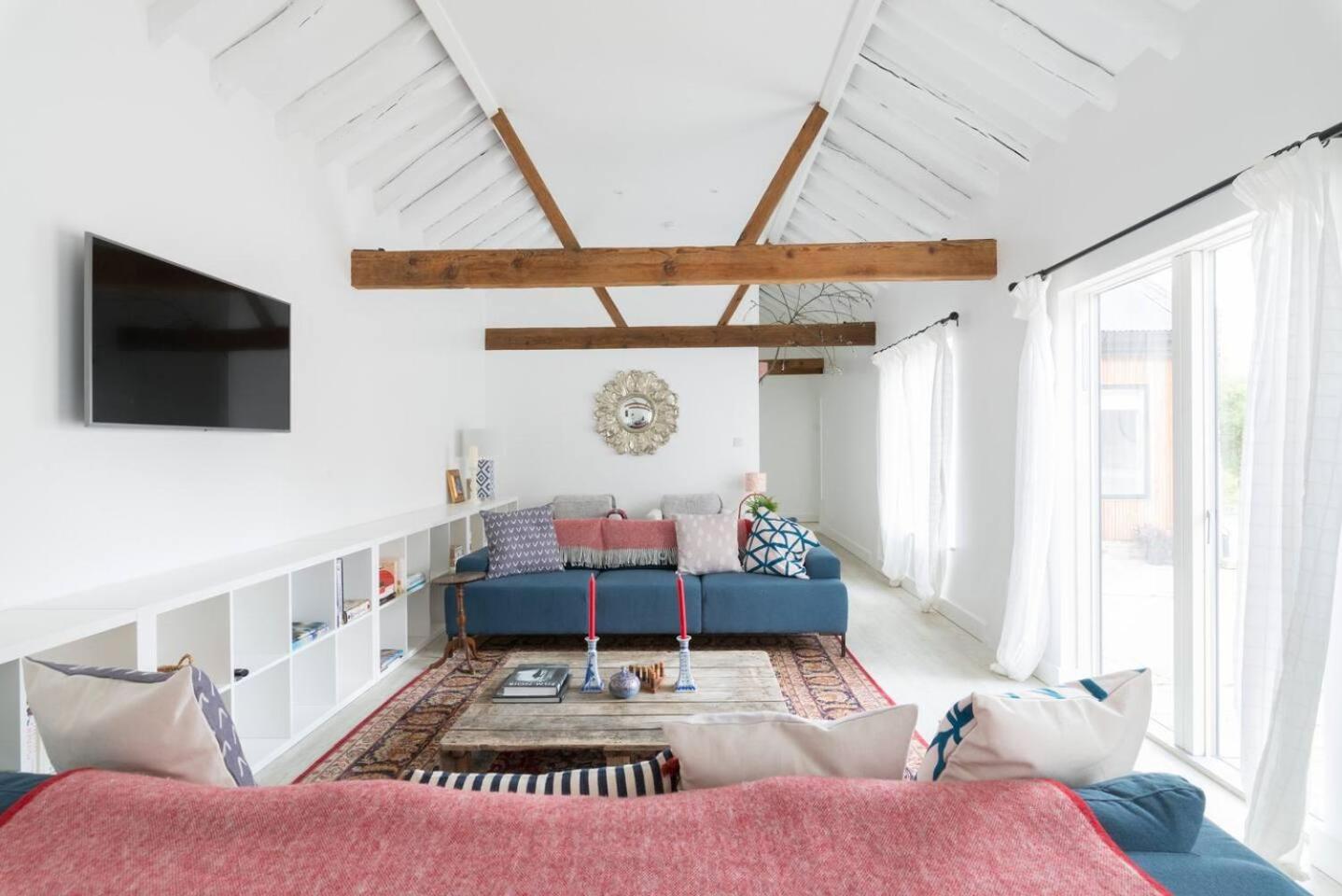 Simple Coastal Luxury near Southwold sleeps 10 view 5