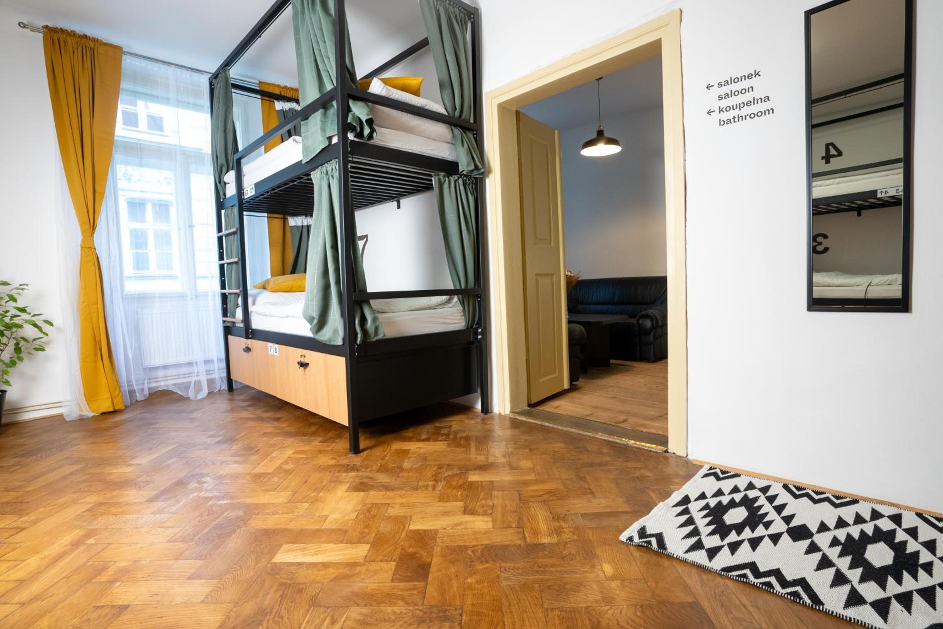 White Wolf House Hostel & Apartments