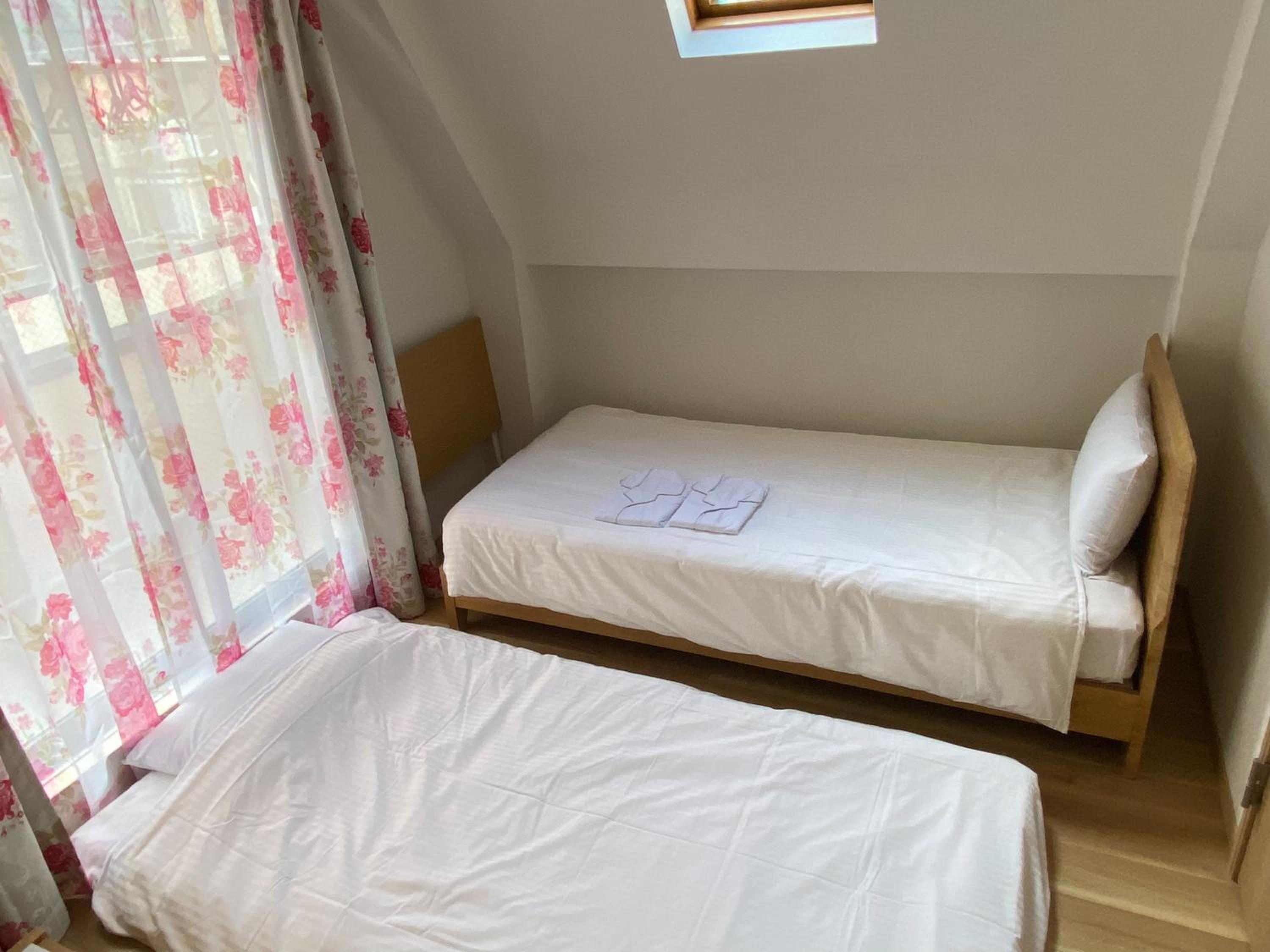 Hotaku House Akihabara #HO1