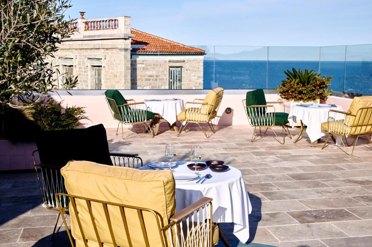 outdoor BBQ area