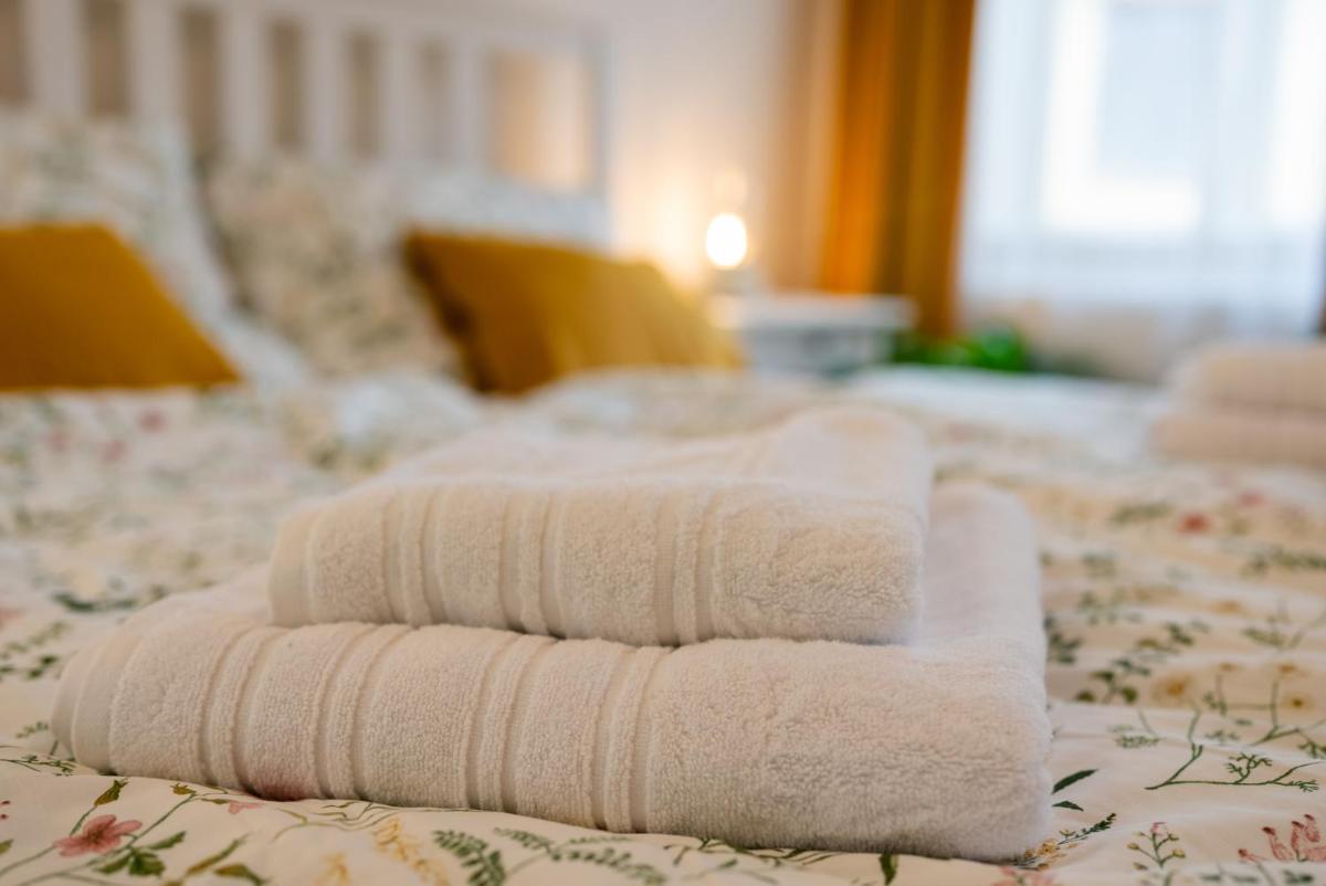 White Wolf House Hostel & Apartments