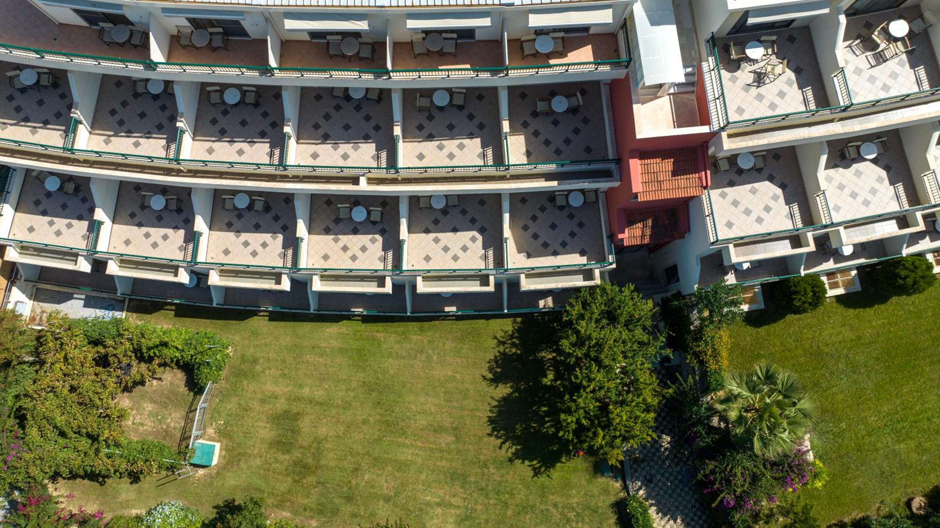 Hydramis Palace Beach Resort