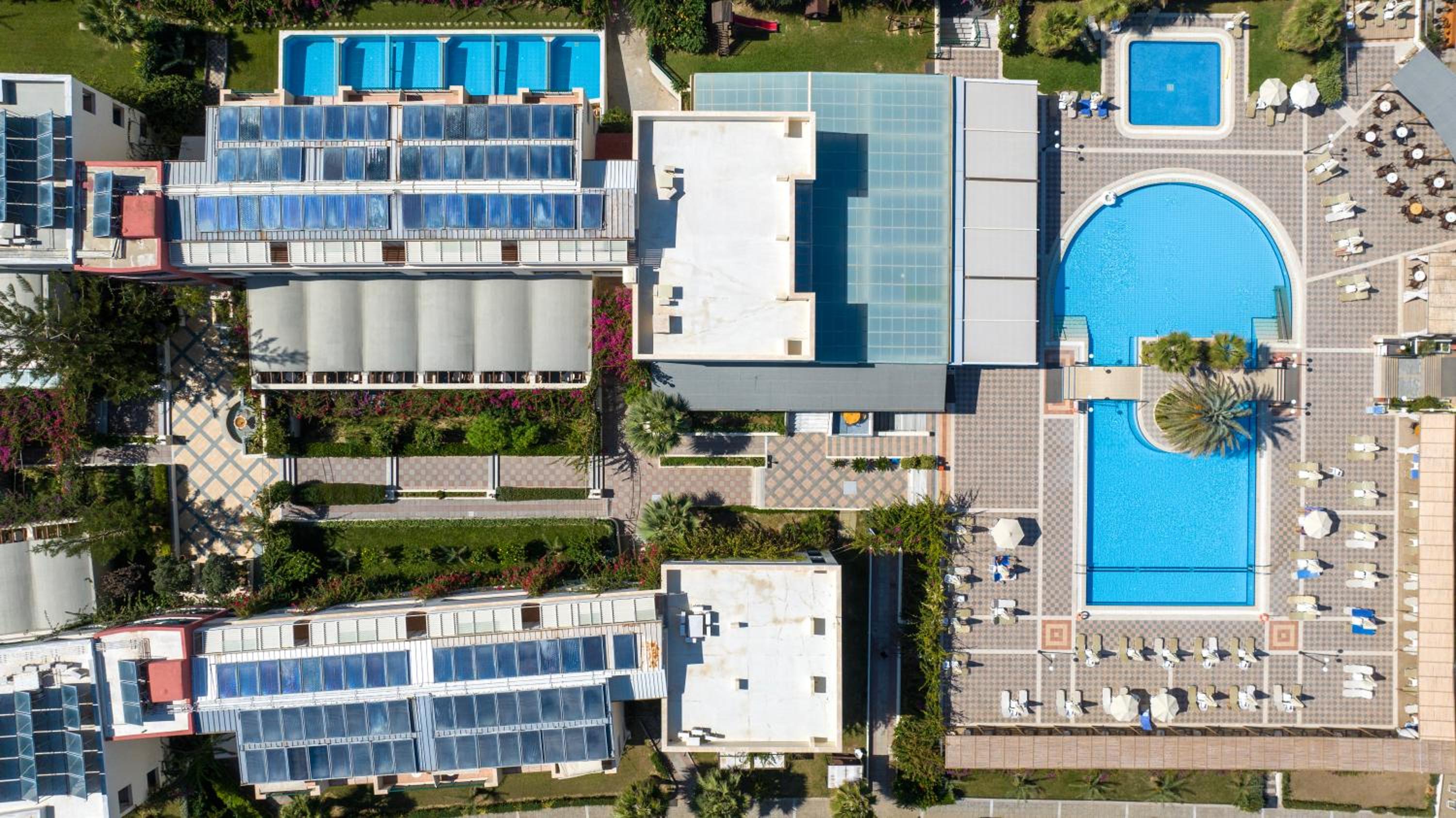 Hydramis Palace Beach Resort