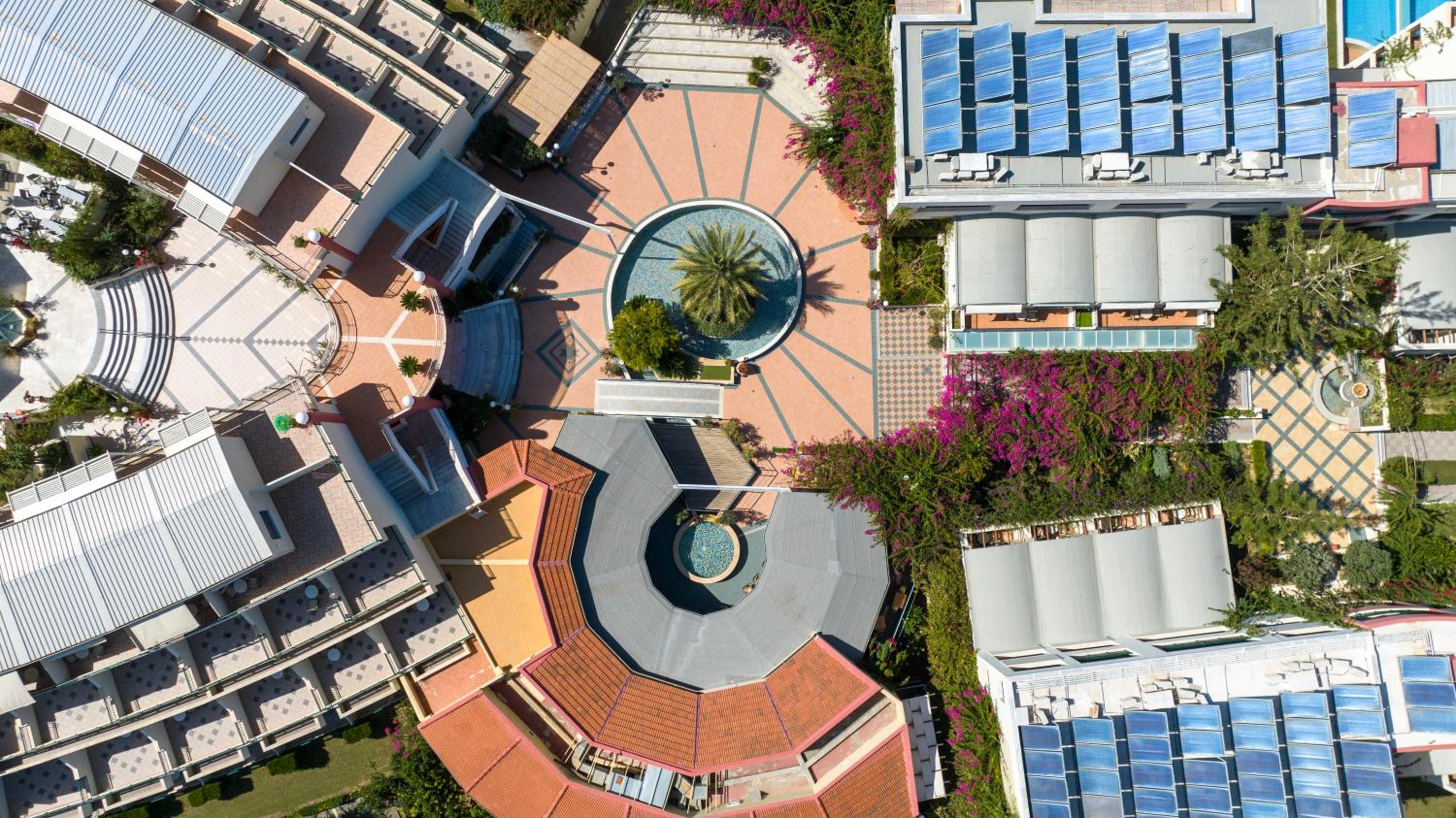Hydramis Palace Beach Resort