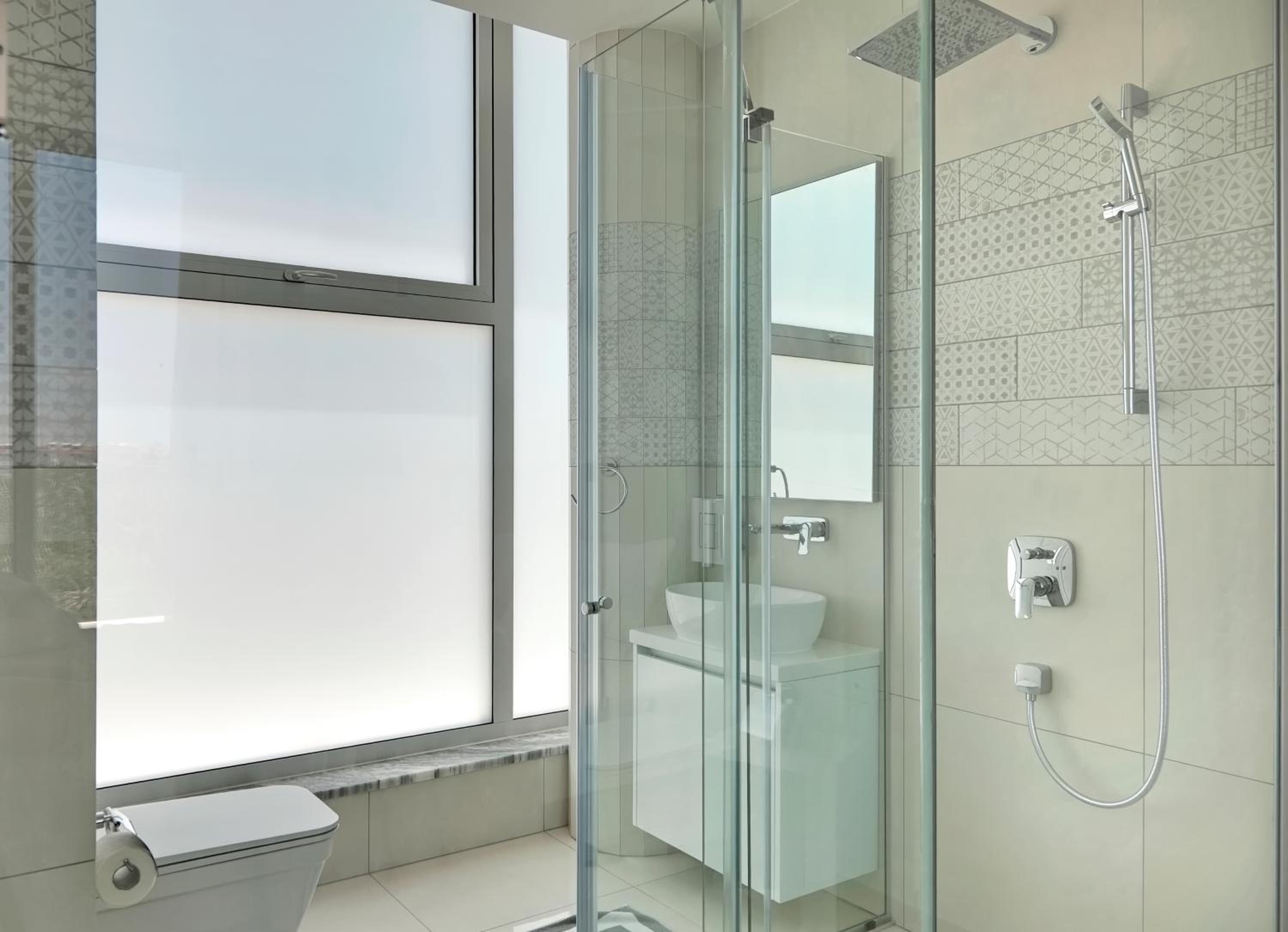 Seaview Luxury Villa Jacuzzi & Pool! 2 Min Beach
