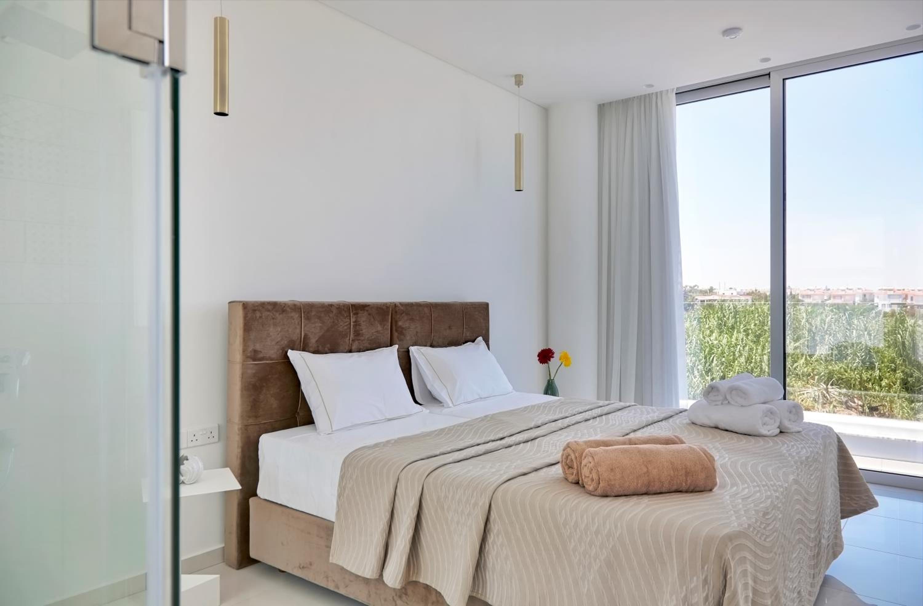 Seaview Luxury Villa Jacuzzi & Pool! 2 Min Beach