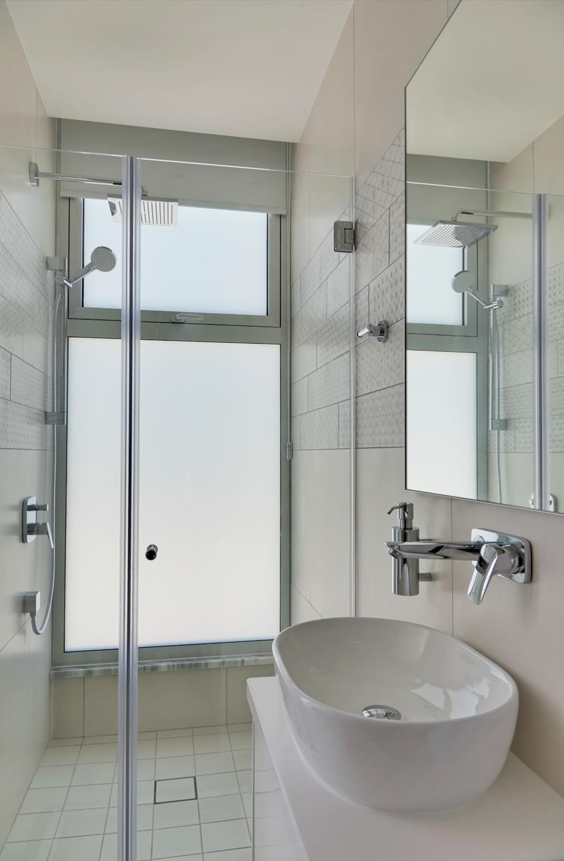 Seaview Luxury Villa Jacuzzi & Pool! 2 Min Beach