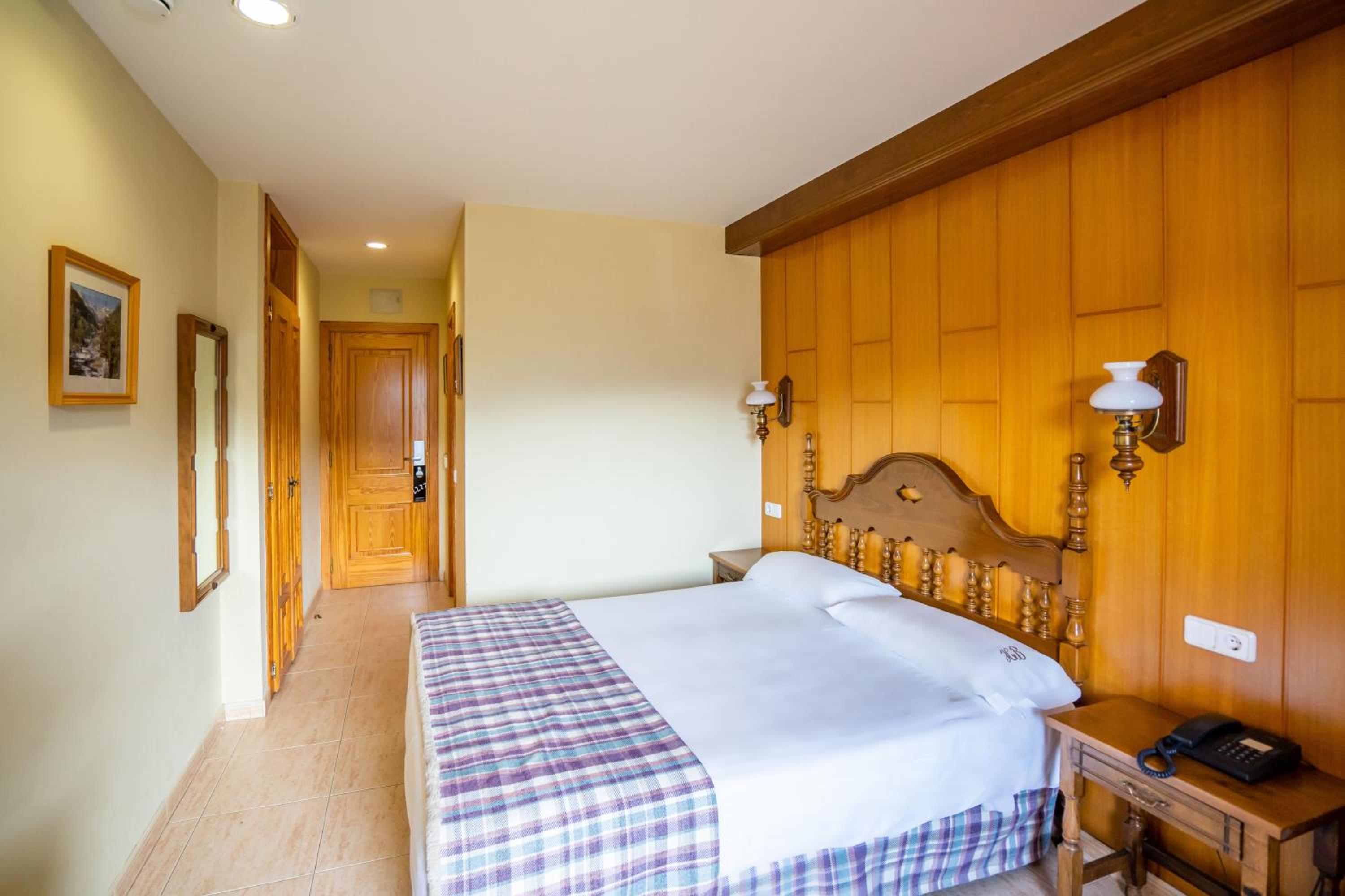 Abba Ordino Babot Hotel
