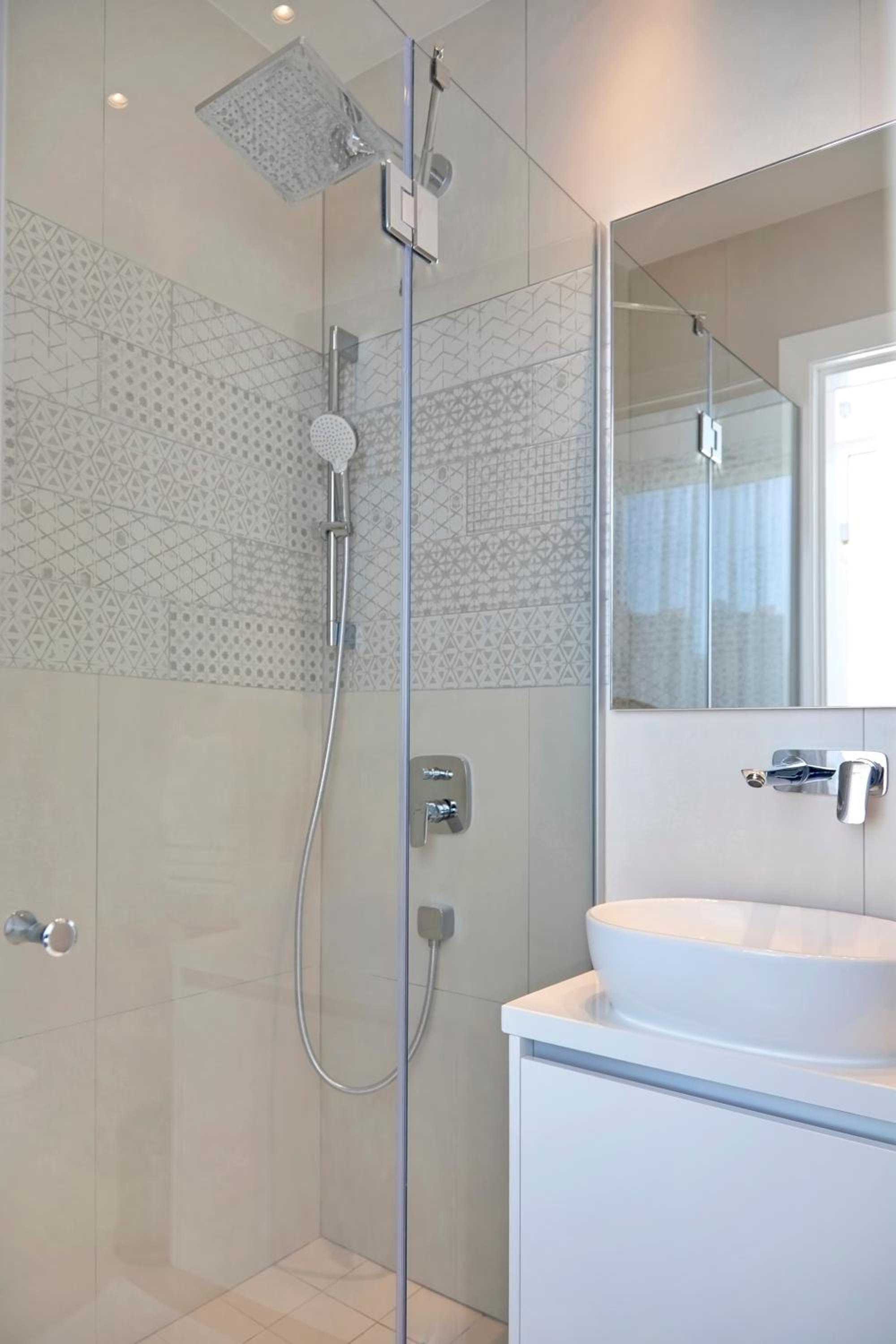 Seaview Luxury Villa Jacuzzi & Pool! 2 Min Beach