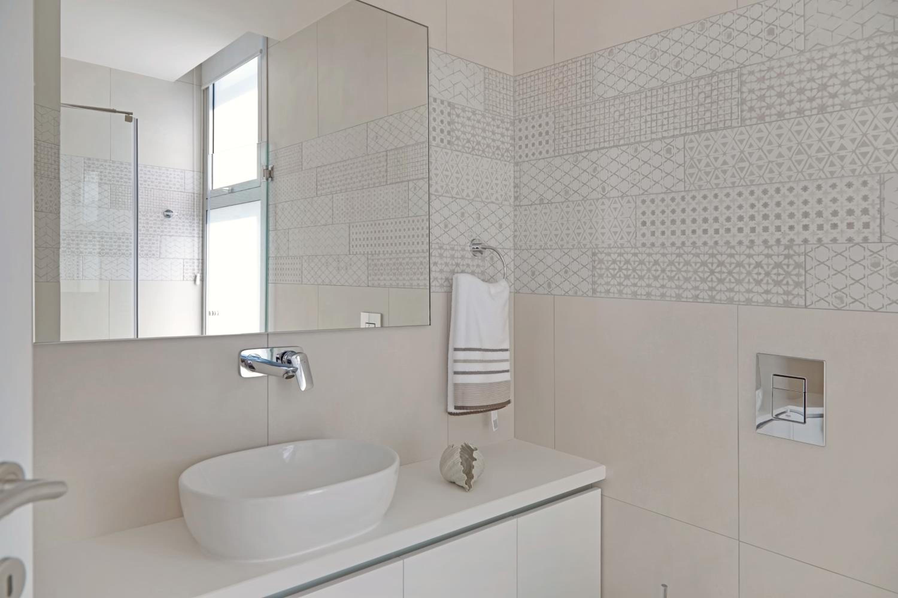 Seaview Luxury Villa Jacuzzi & Pool! 2 Min Beach