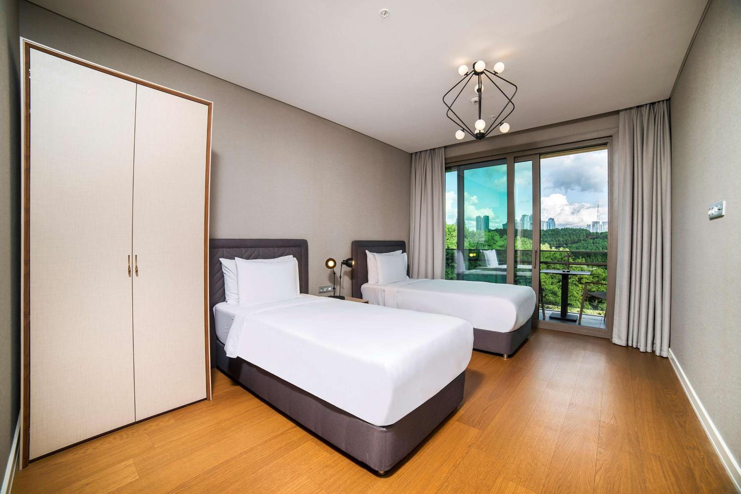 Radisson Residences Vadistanbul - Image 36