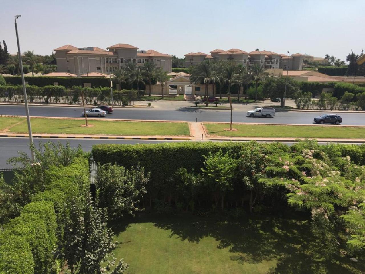 Choueifat - Katameya heights 5th settlement, 3 double bedrooms entire apartment