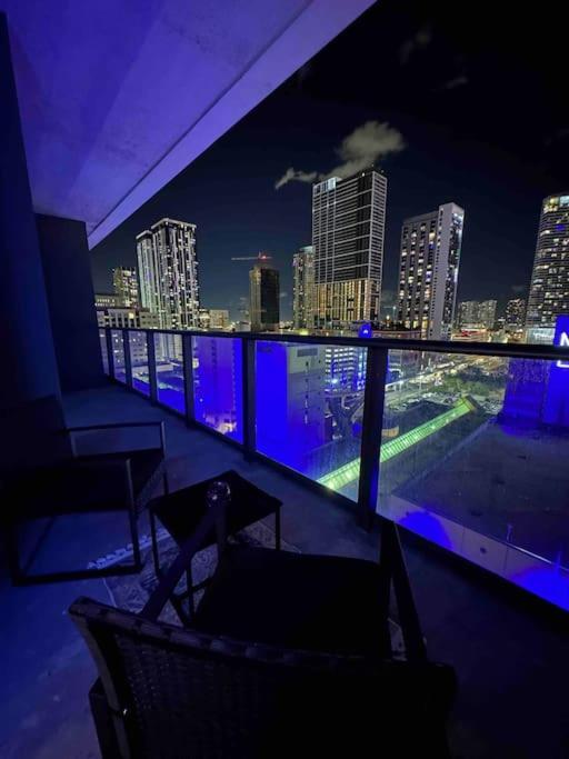 Luxury 2BR Corner Apt Downtown MIA
