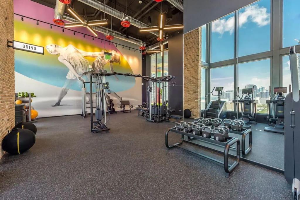 Luxury 2BR Corner Apt Downtown MIA