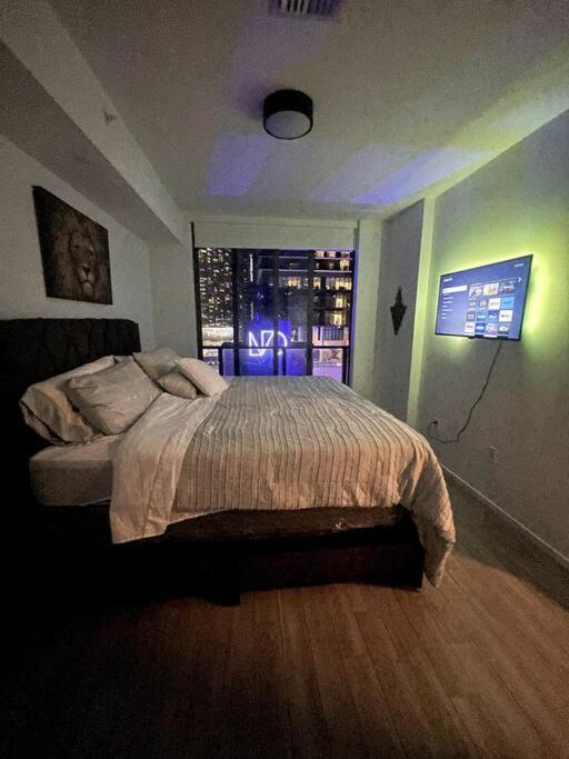 Luxury 2BR Corner Apt Downtown MIA