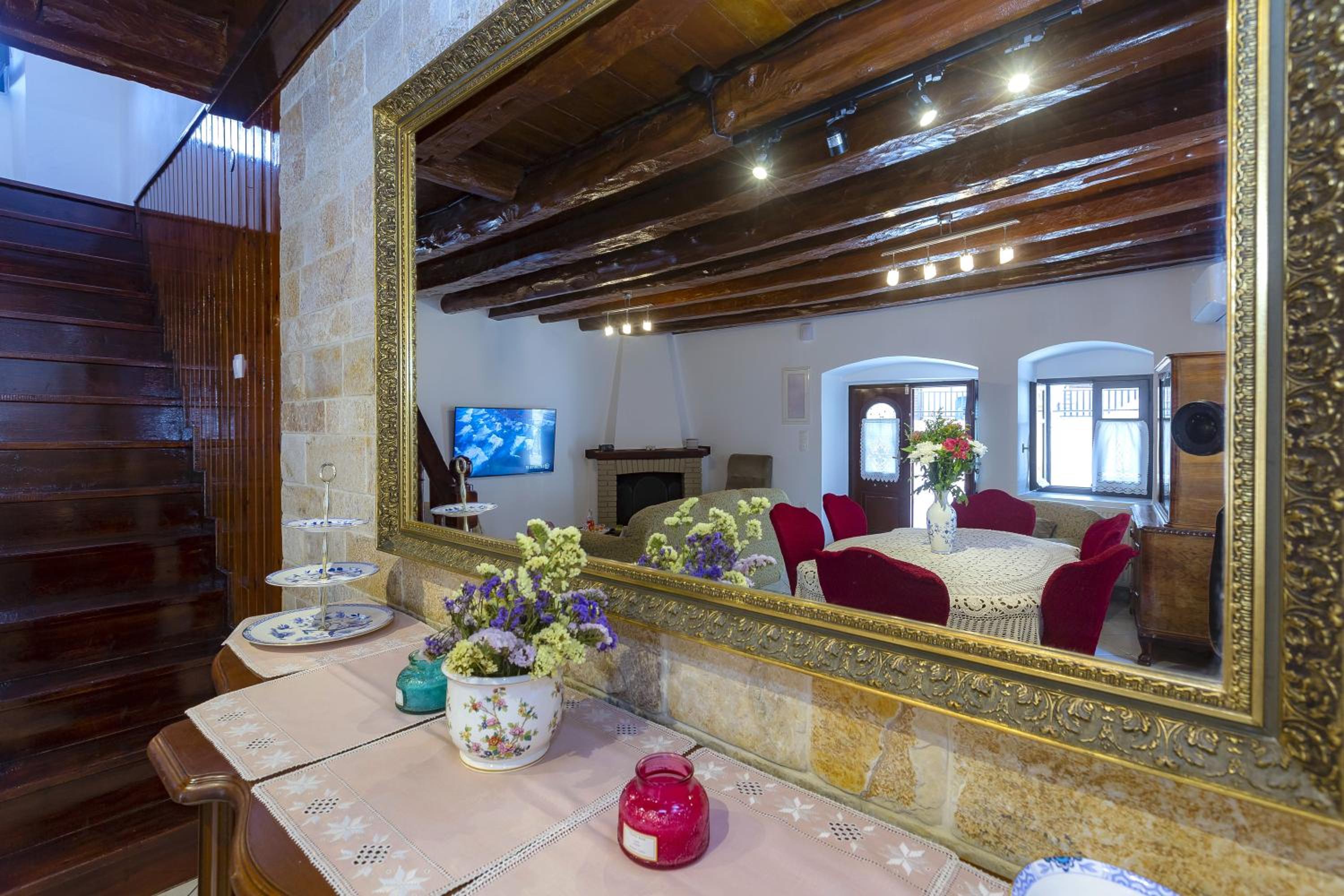 Gala Estate Traditional Mansion