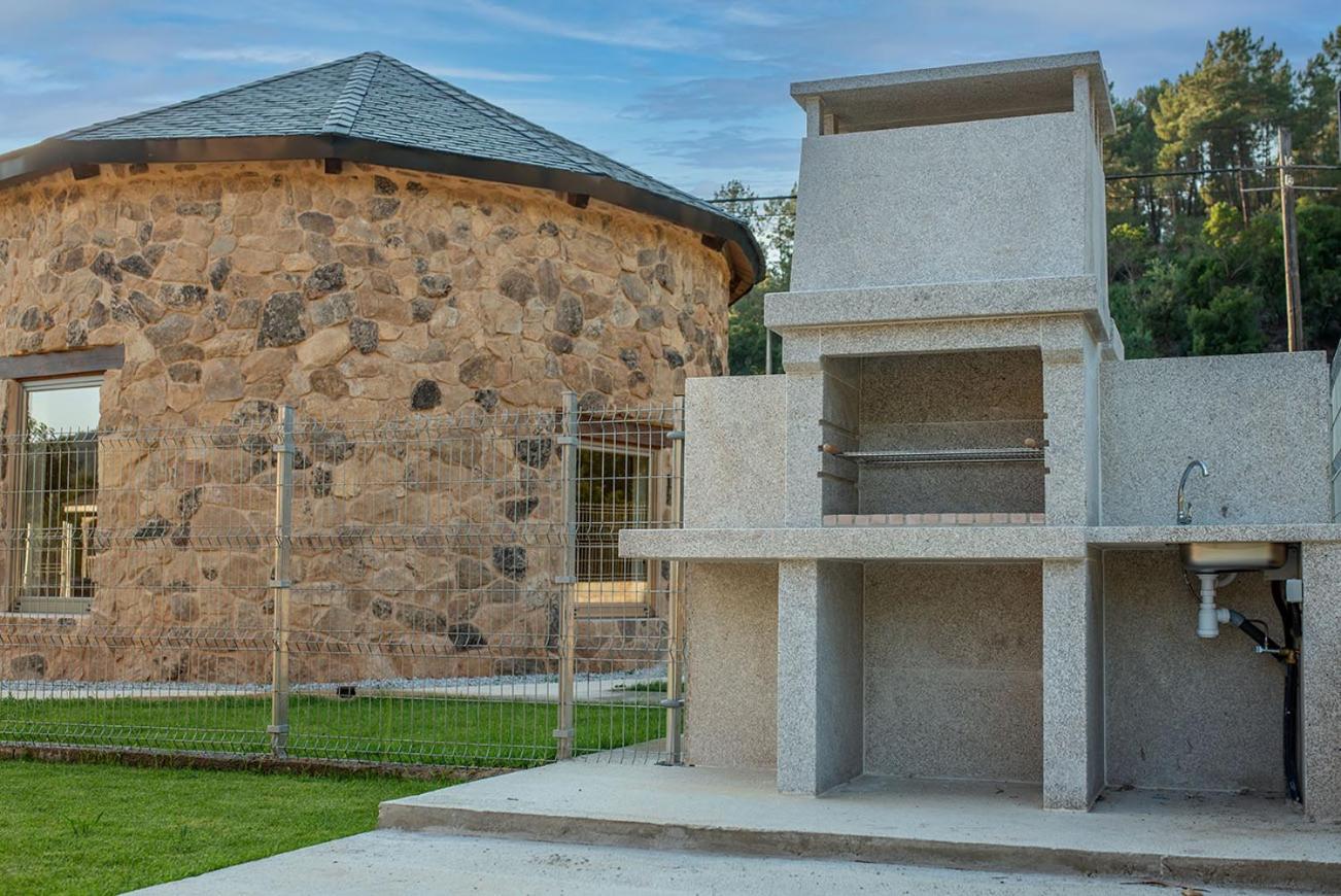 Pallozas Turísticas Ridicodias - A Vieira