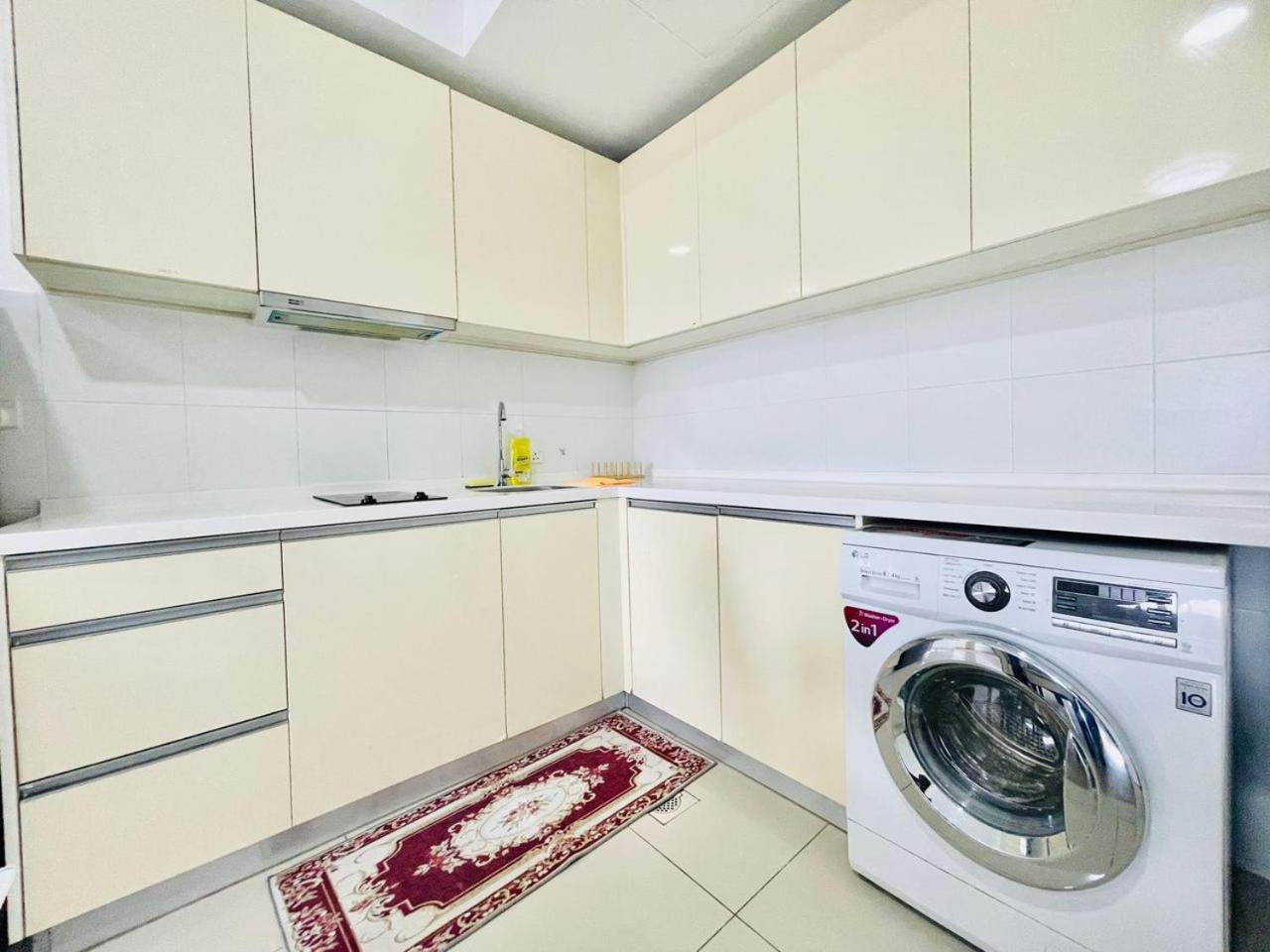 Kota Damansara 3BR for 1-12pax near IVF in Encorp photo 5