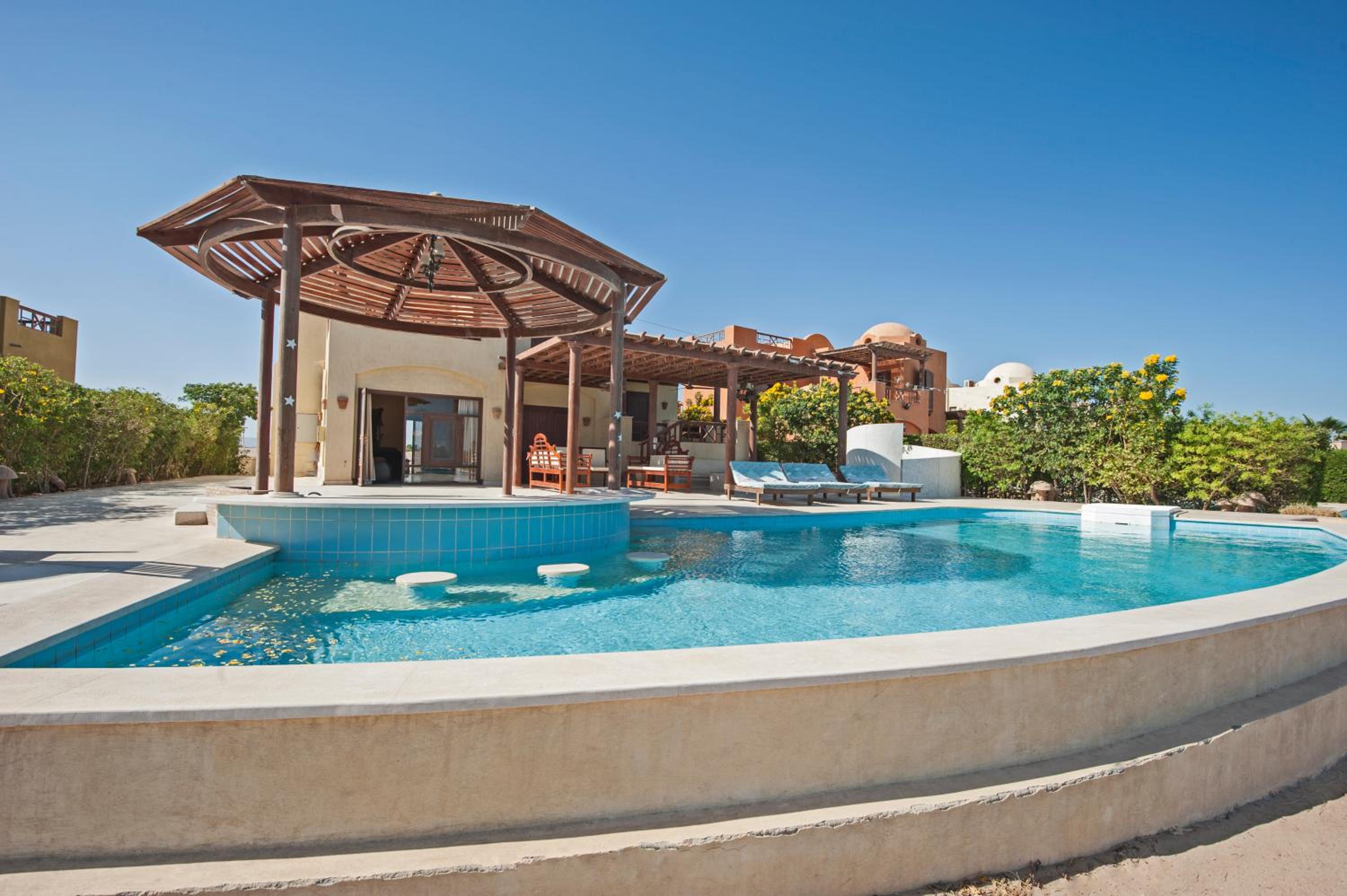 Rent El Gouna Lagoon Villa HEATED Private Pool BBQ view 4