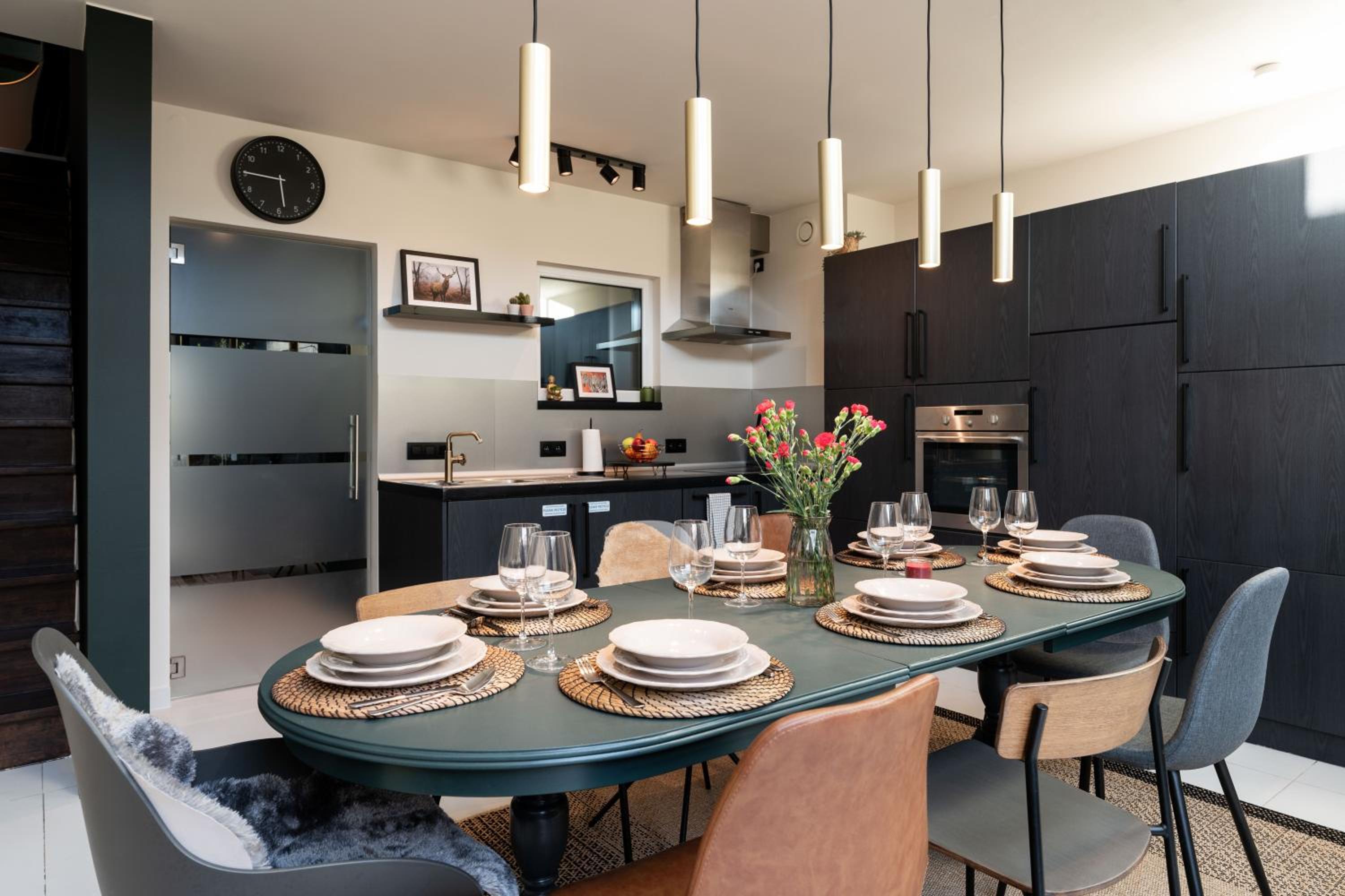 Spacious & Chic House in Center