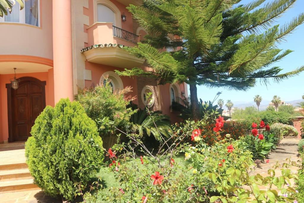 Villa Elísabeth, con piscina climatizada, especial para familias