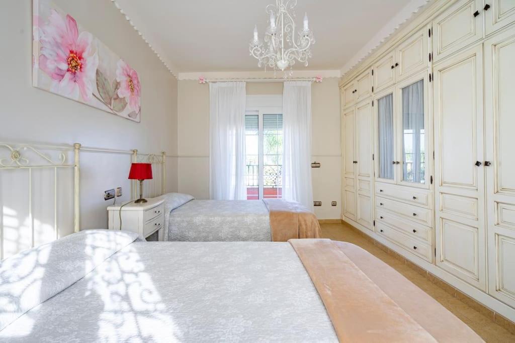 Villa Elísabeth, con piscina climatizada, especial para familias