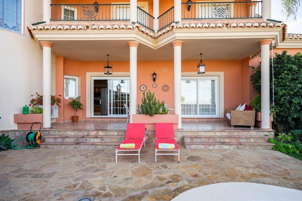 Villa Elísabeth, con piscina climatizada, especial para familias