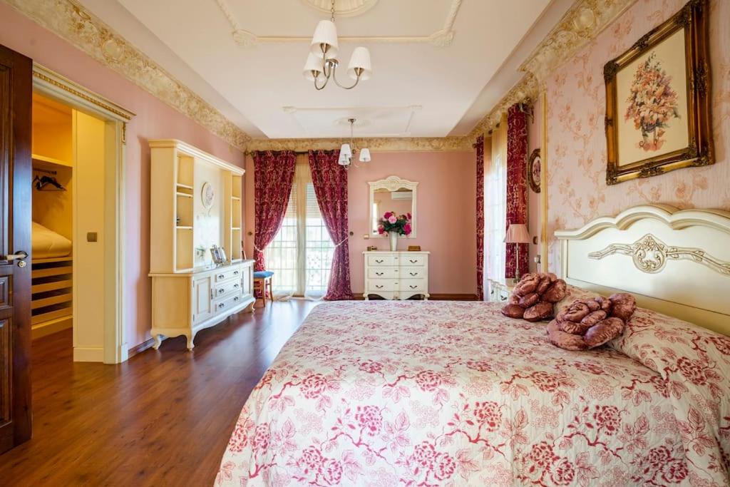 Villa Elísabeth, con piscina climatizada, especial para familias