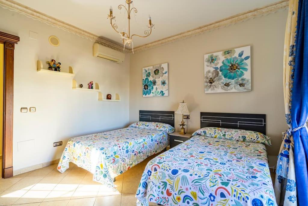 Villa Elísabeth, con piscina climatizada, especial para familias