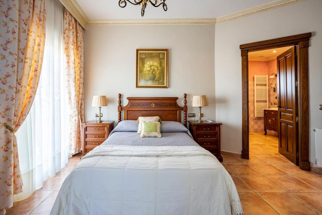 Villa Elísabeth, con piscina climatizada, especial para familias