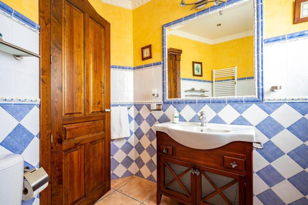 Villa Elísabeth, con piscina climatizada, especial para familias