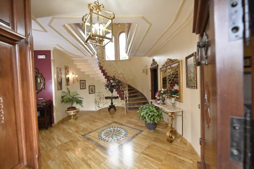 Villa Elísabeth, con piscina climatizada, especial para familias