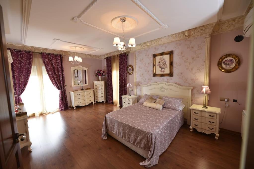 Villa Elísabeth, con piscina climatizada, especial para familias