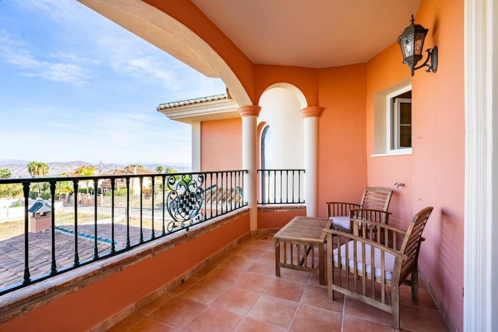 Villa Elísabeth, con piscina climatizada, especial para familias
