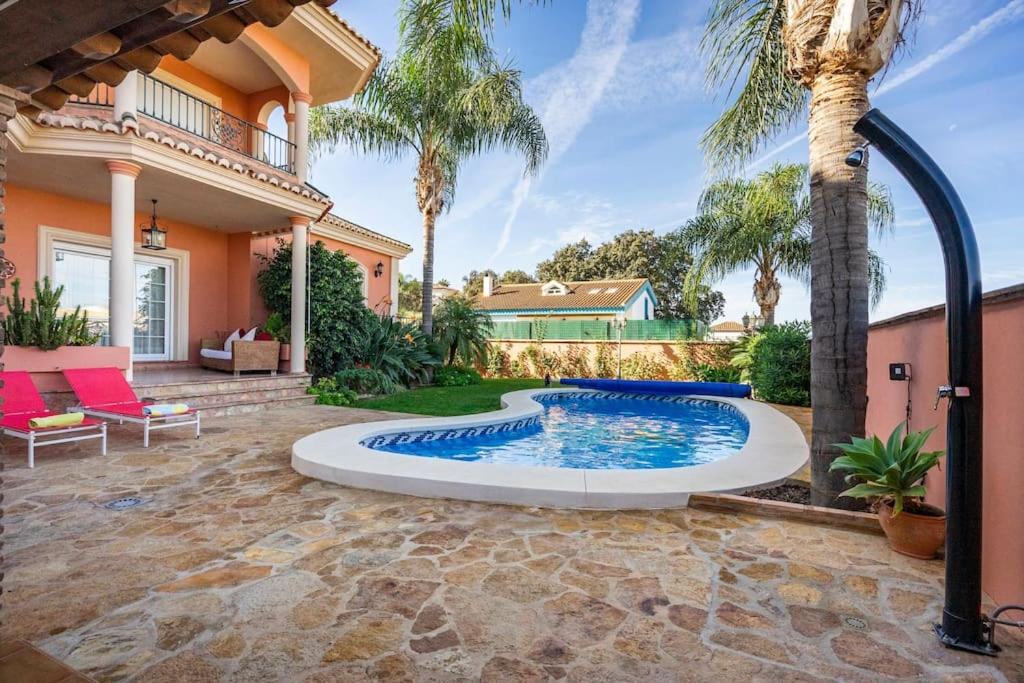 Villa Elísabeth, con piscina climatizada, especial para familias