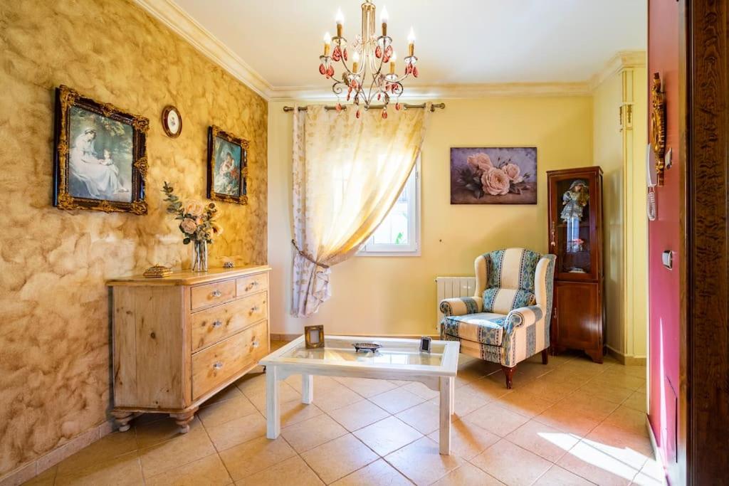 Villa Elísabeth, con piscina climatizada, especial para familias