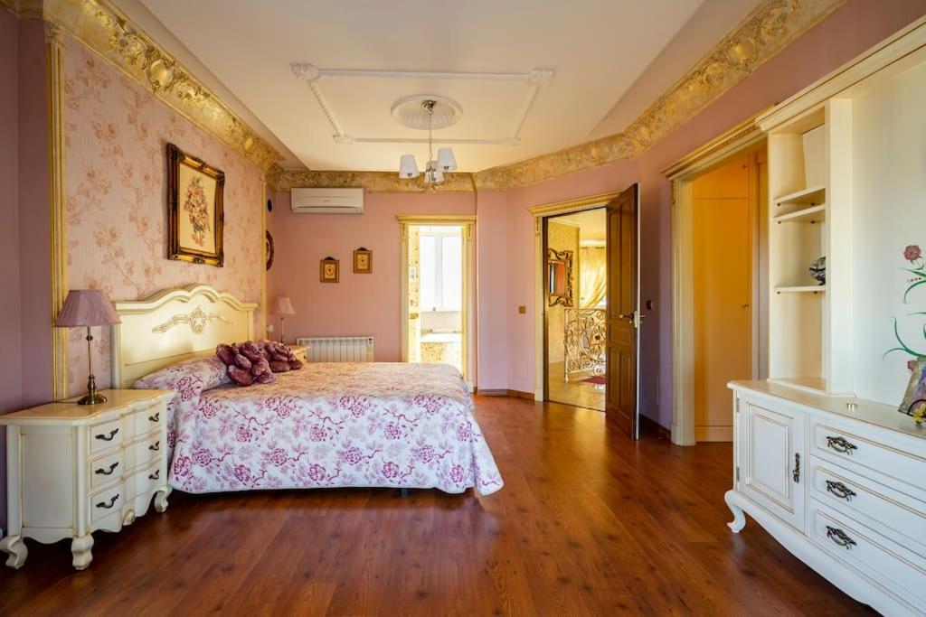 Villa Elísabeth, con piscina climatizada, especial para familias