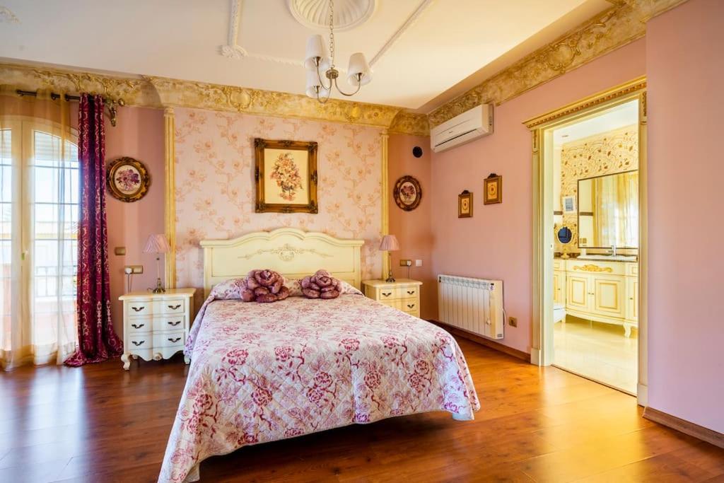 Villa Elísabeth, con piscina climatizada, especial para familias